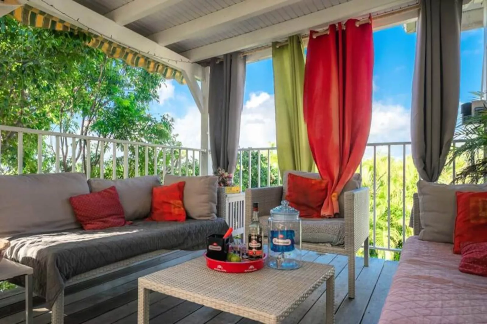 Villa Majoma-Image-tags.