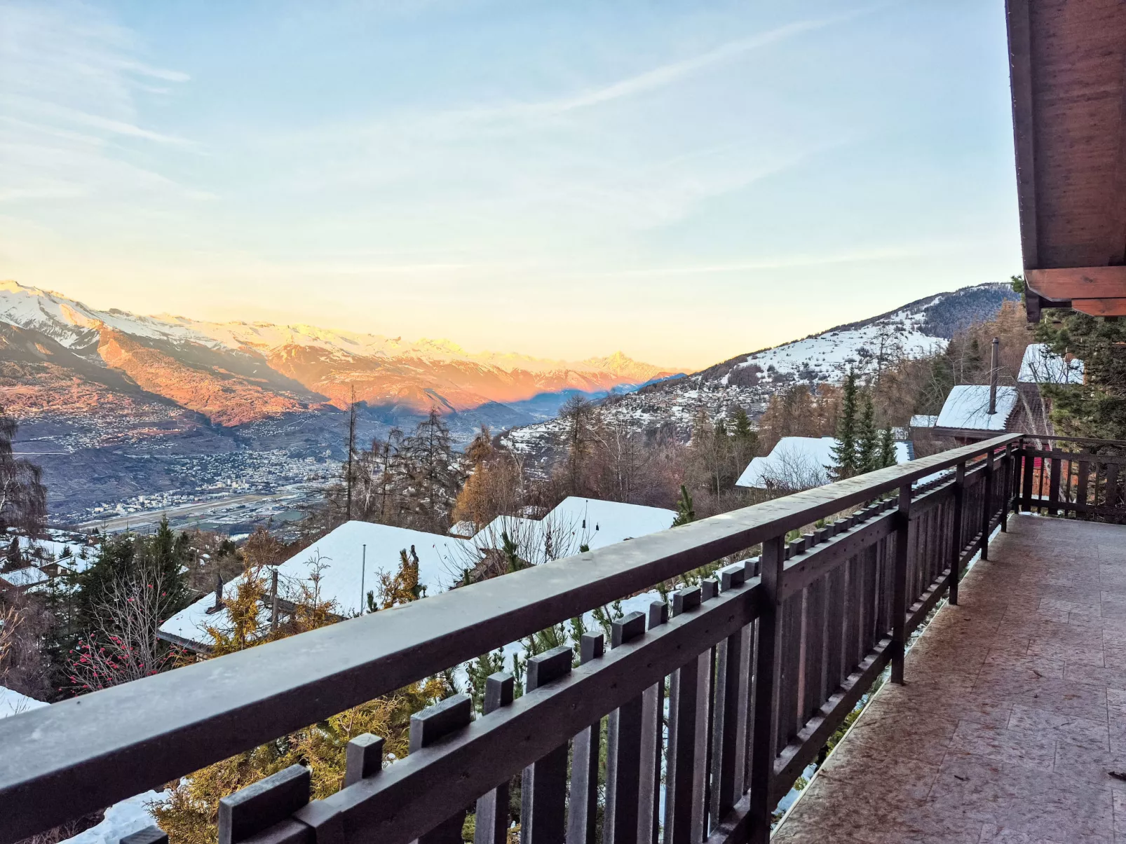 Panorama des Cimes-Outside