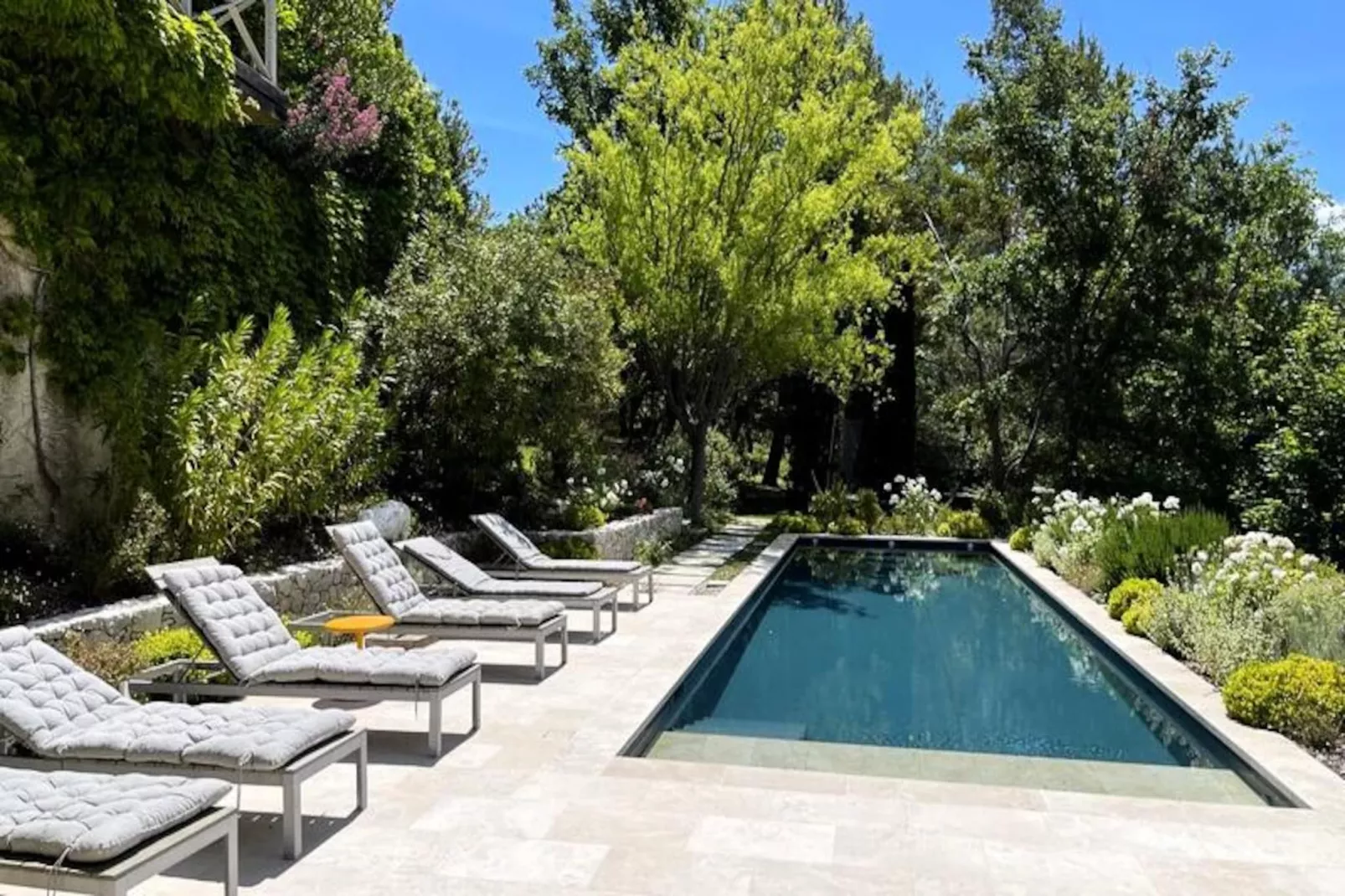 Superbe Villa Avec Vue, Entre Aix En Provence Et Luberon-Image-tags.