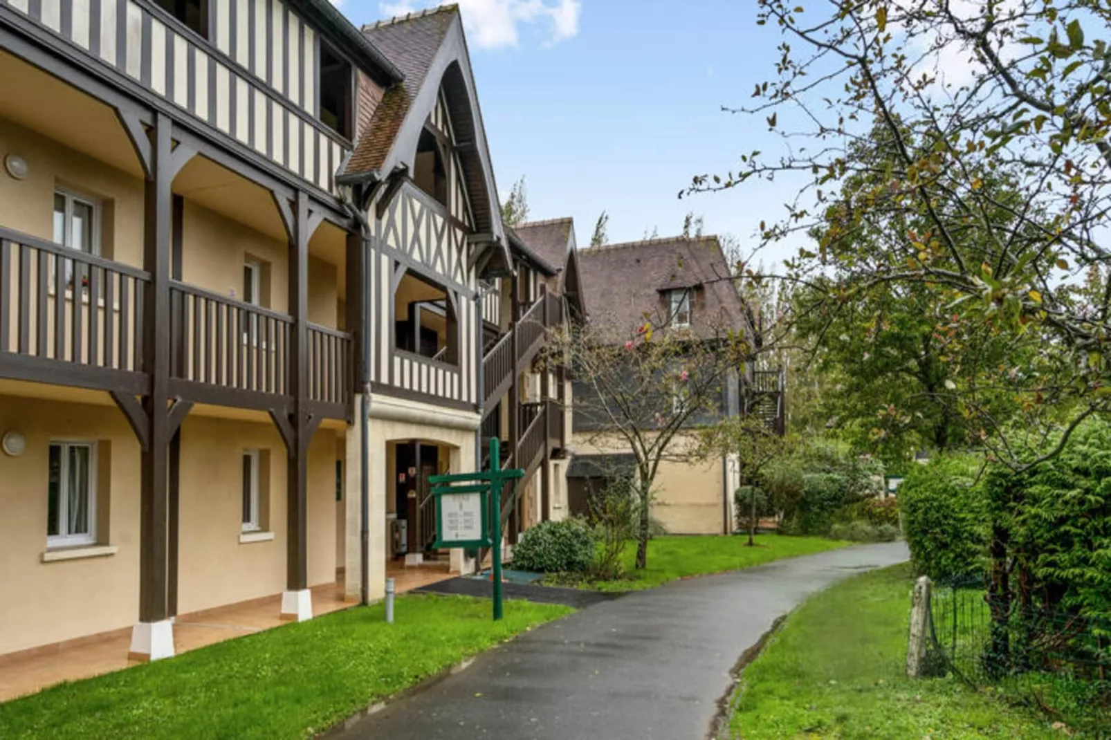 La Résidence du Golf - maeva Home-Exterior in summer