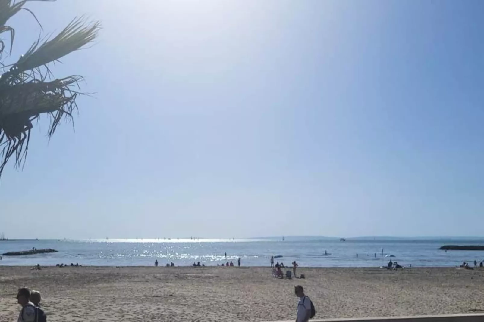 Résidence Petit Boudha Climatis&eacute; Mezzanine R&eacute;nov&eacute;  Parking 400m Plage ,50m Commerces-Image-tags.