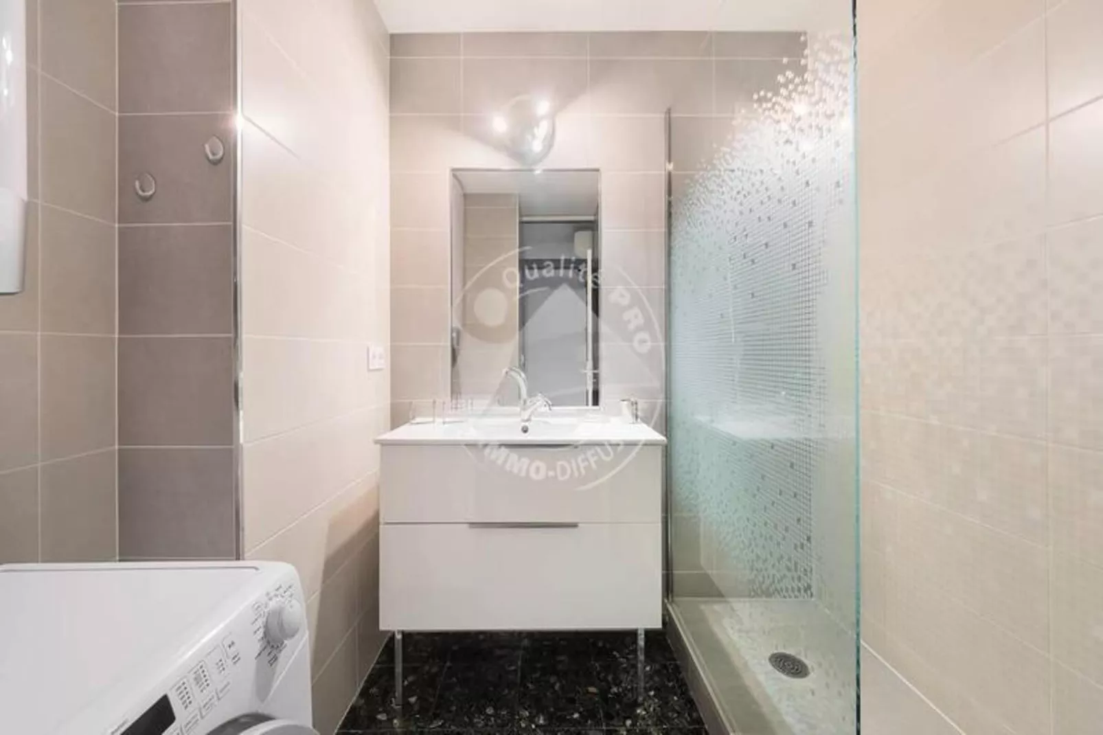 Résidence "le Mireille"-Salle de bain