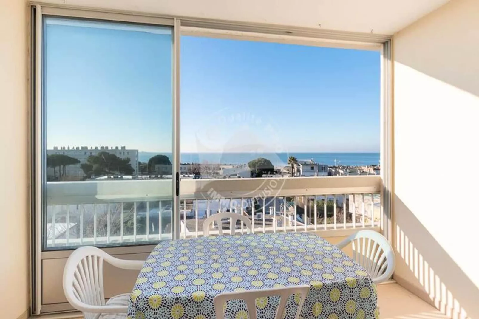 Résidence "les Tamaris"-Esszimmer