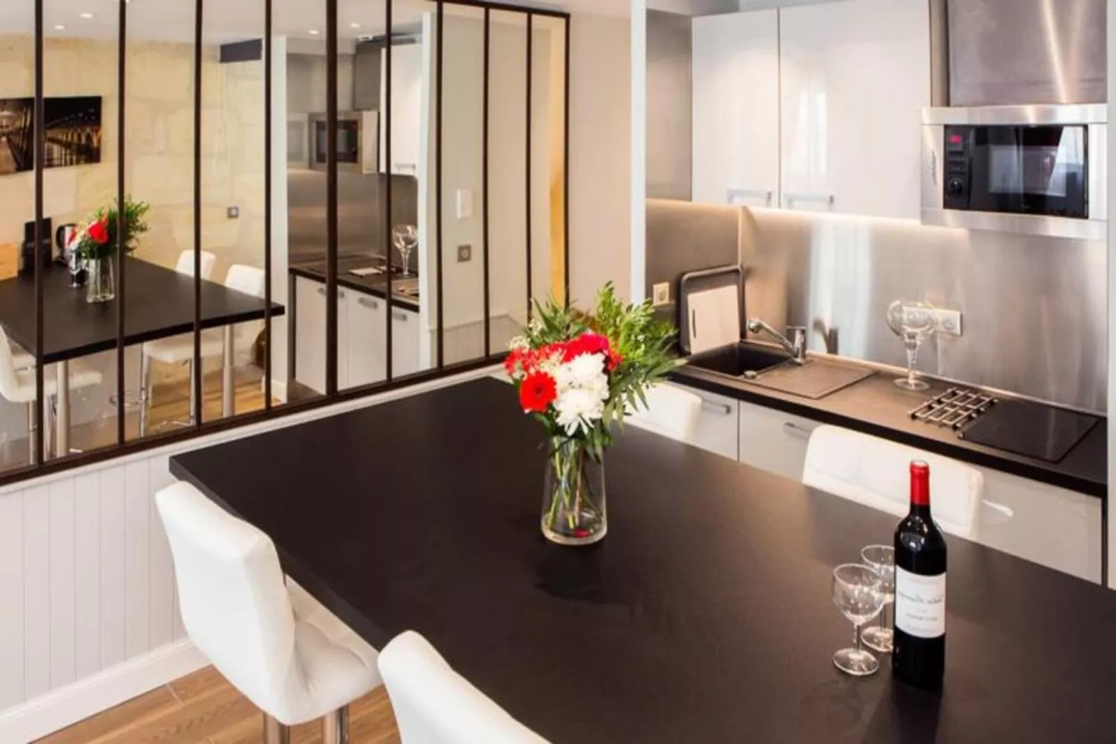 Superbe Duplex De Qualit&eacute;, En Hypercentre Avec Rooftop Et Climatisation-Dining room