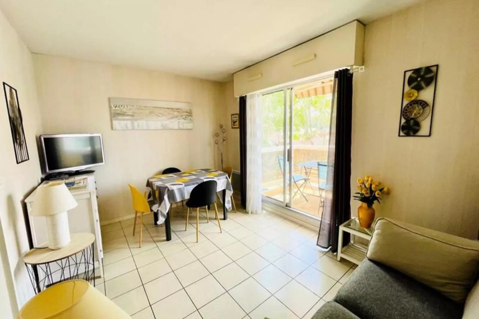 Résidence Athéna-Salon