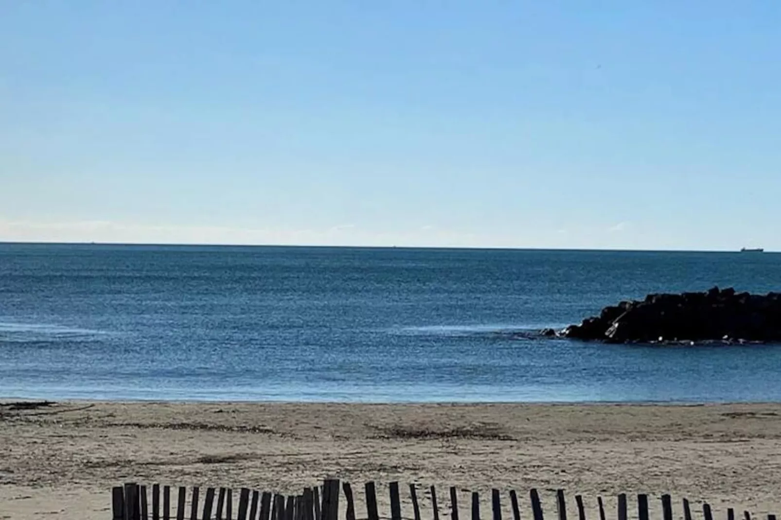 A Deux Pas De La Mer!-Image-tags.