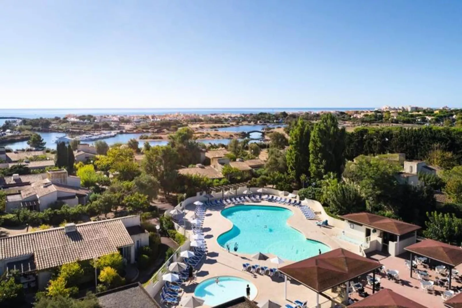 SOWELL Family Cap d'Agde****-Swimming pool