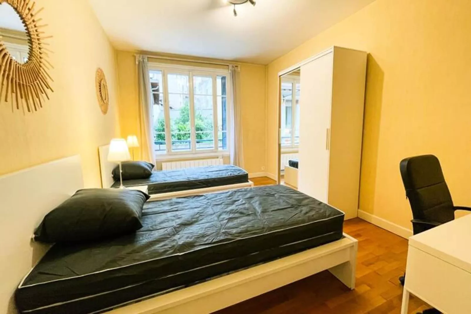 L'harmonie Des &eacute;poques - T2 - Calme-Chambre