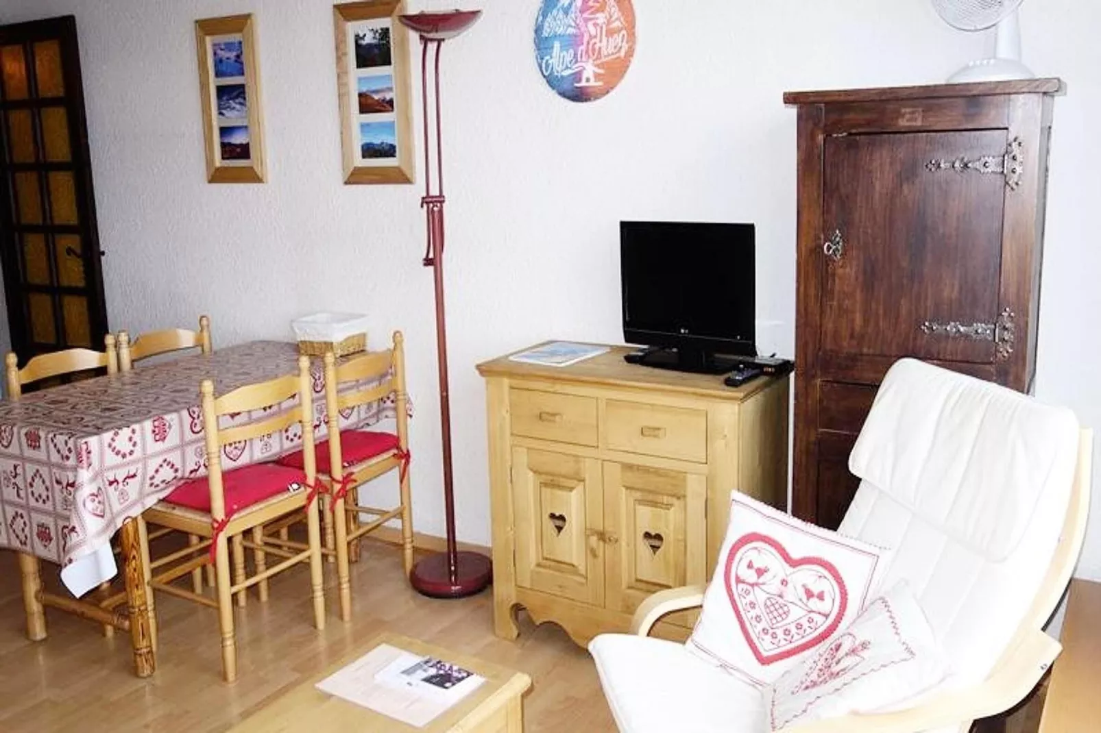 Résidence Gemeaux-Dining room