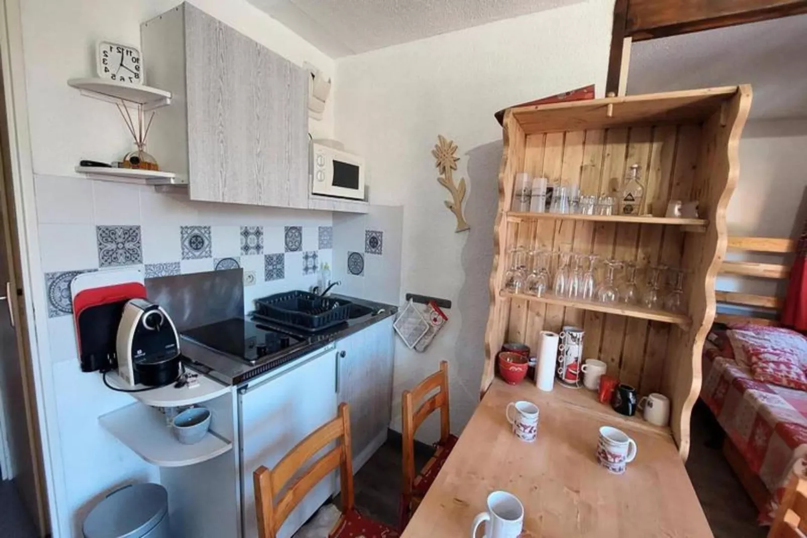 Résidence PlÉiades-Dining room