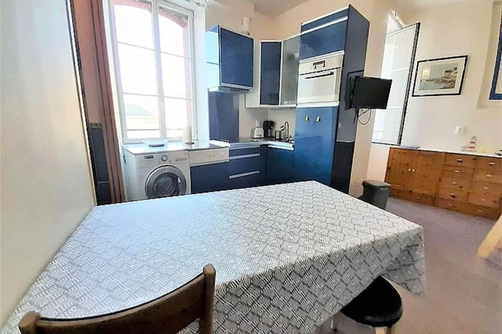 Résidence 34 Rue De Verdun-Salle à manger