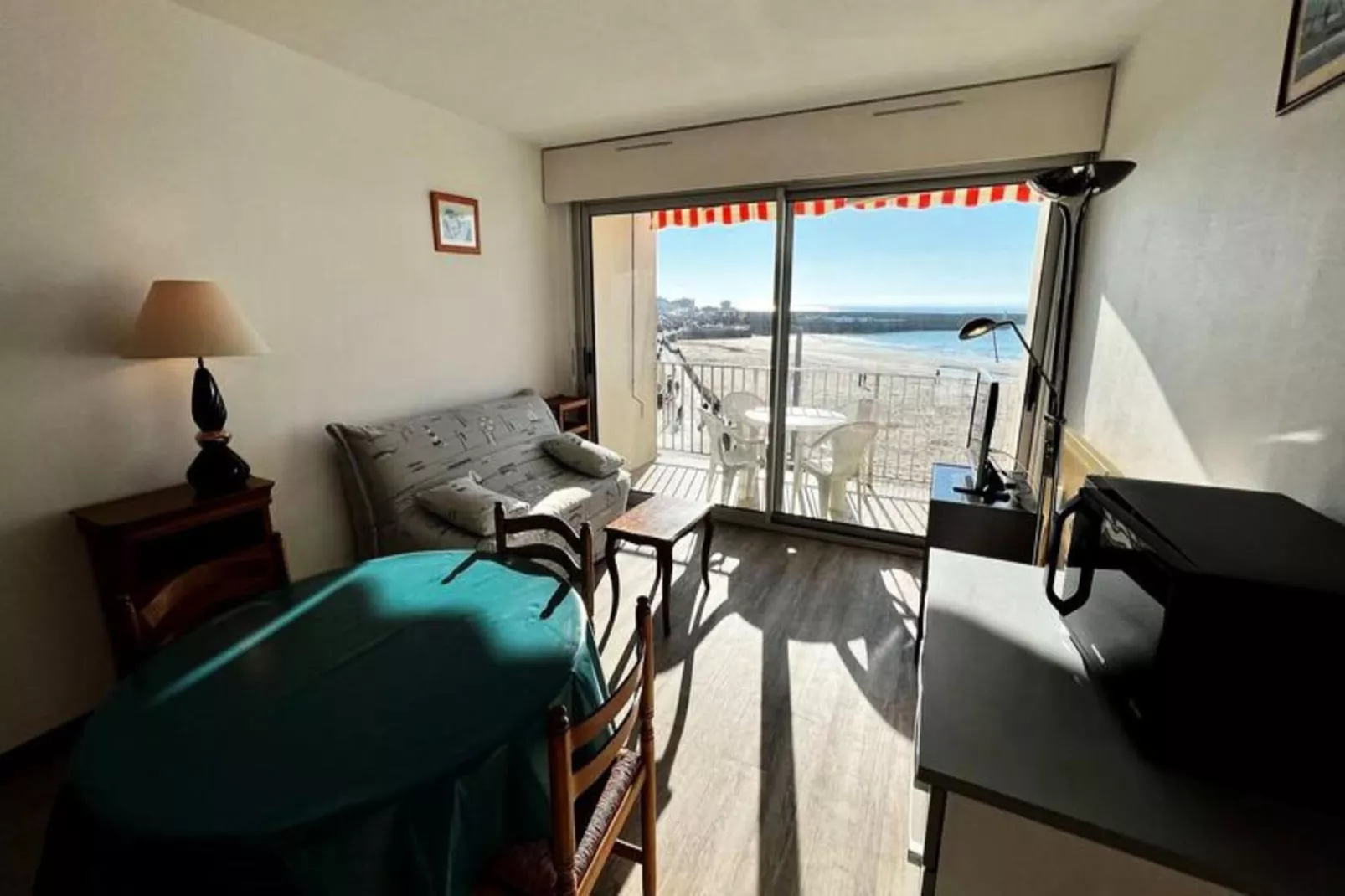 Résidence Dauphins-Salle à manger