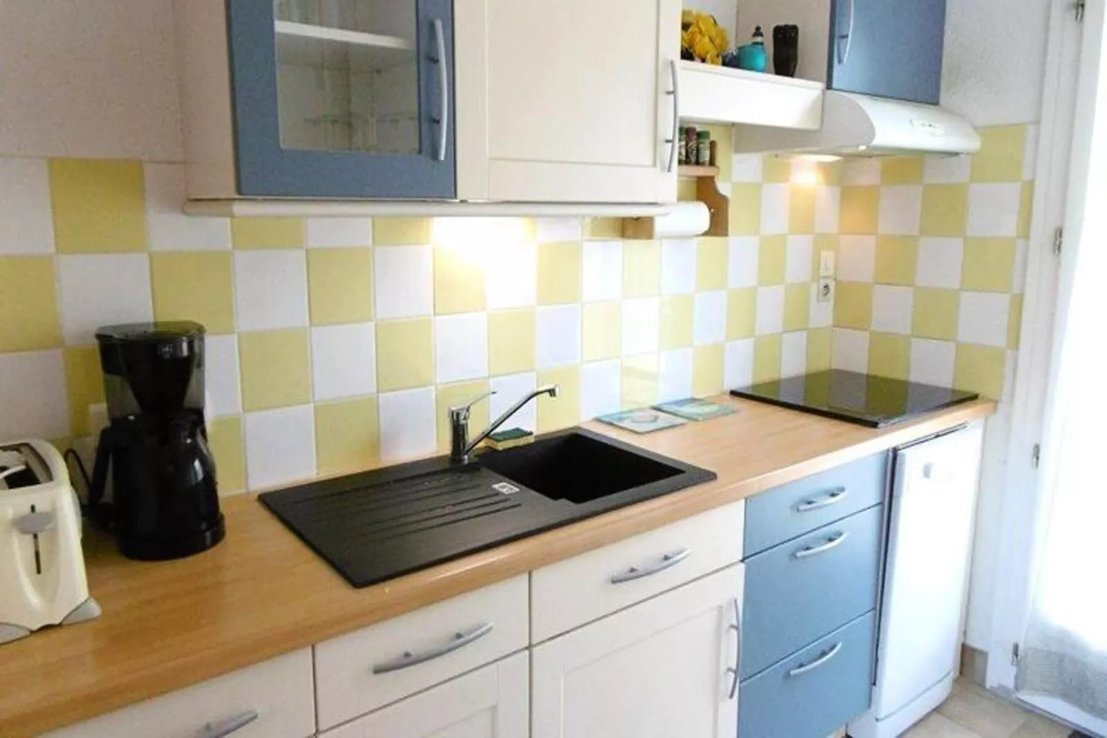 Résidence Duguay Trouin-Kitchen