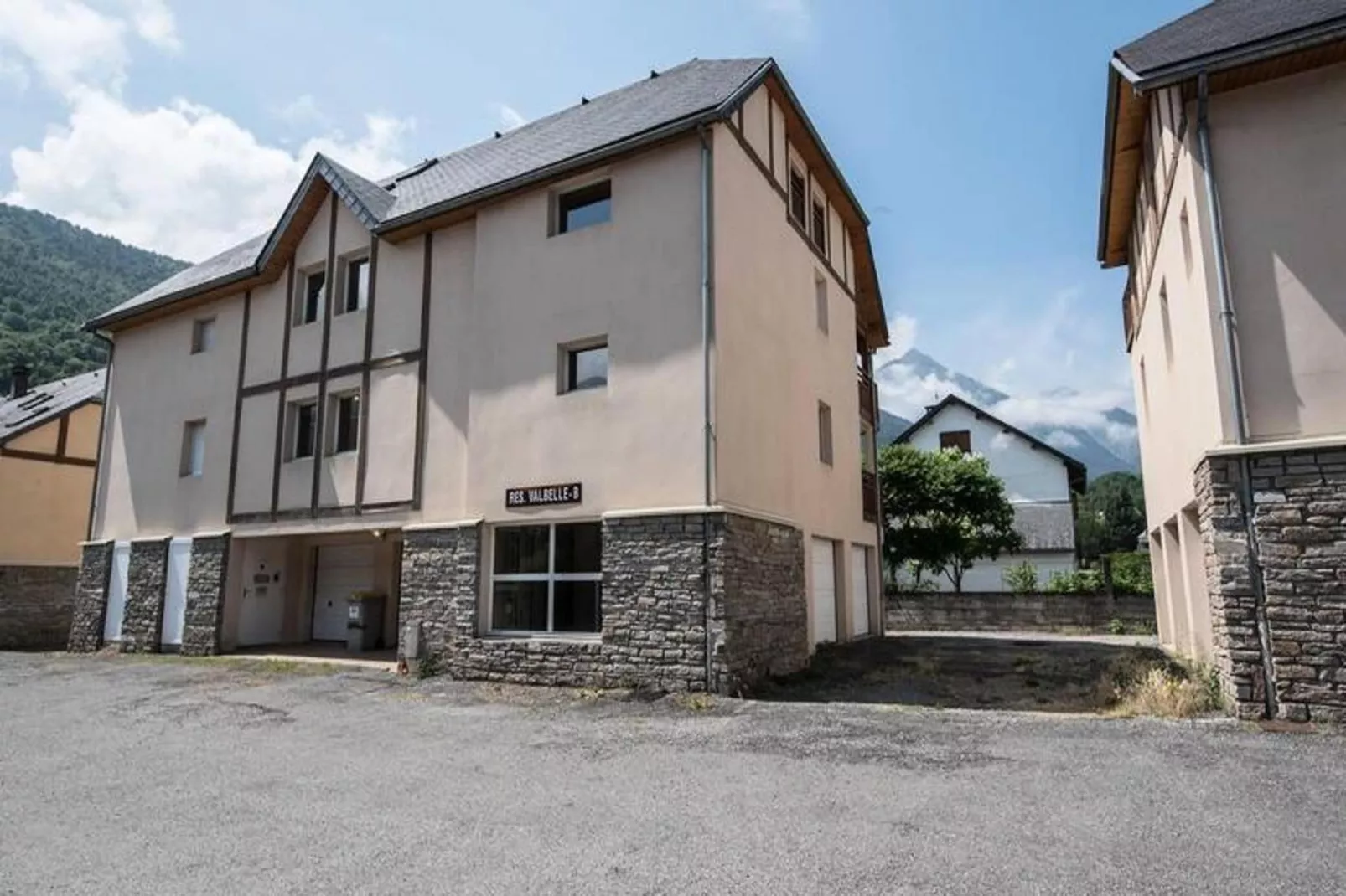 Résidence Valbelle B-Außenbereich Sommer