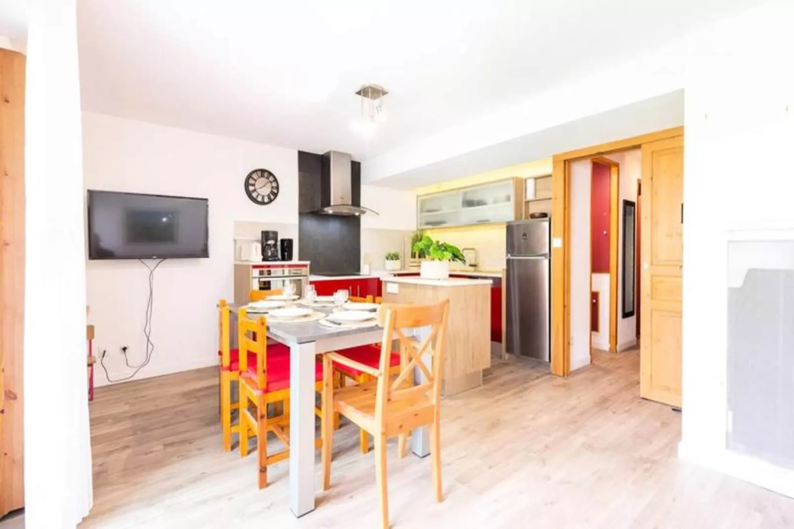 Résidence Barroude-Salle à manger