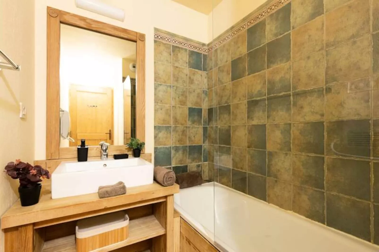 Résidence Cami Real-Image-tags.