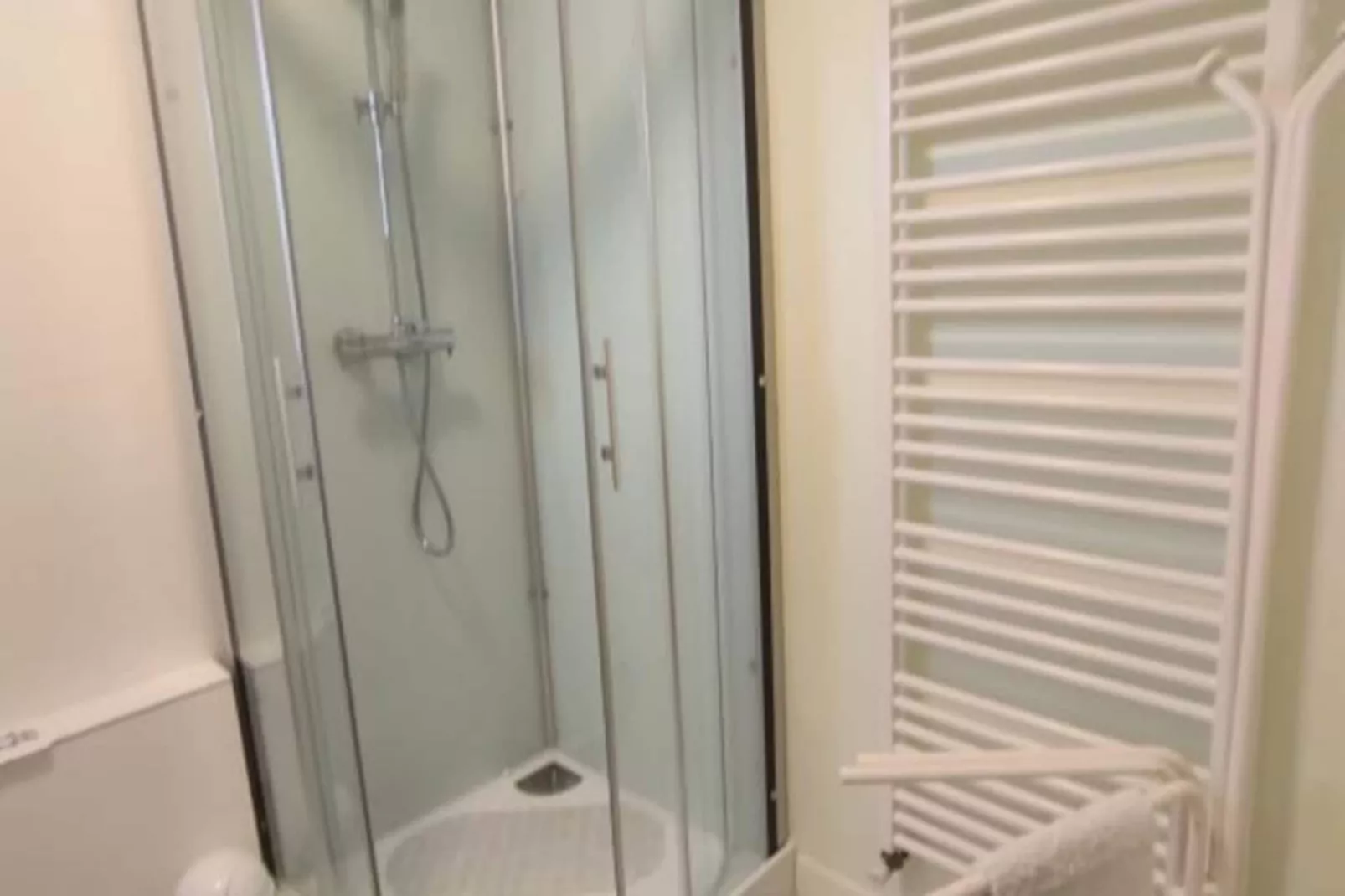 Confortable T3 Au Pied Du Ch&acirc;teau De Chamb&eacute;ry !-Image-tags.