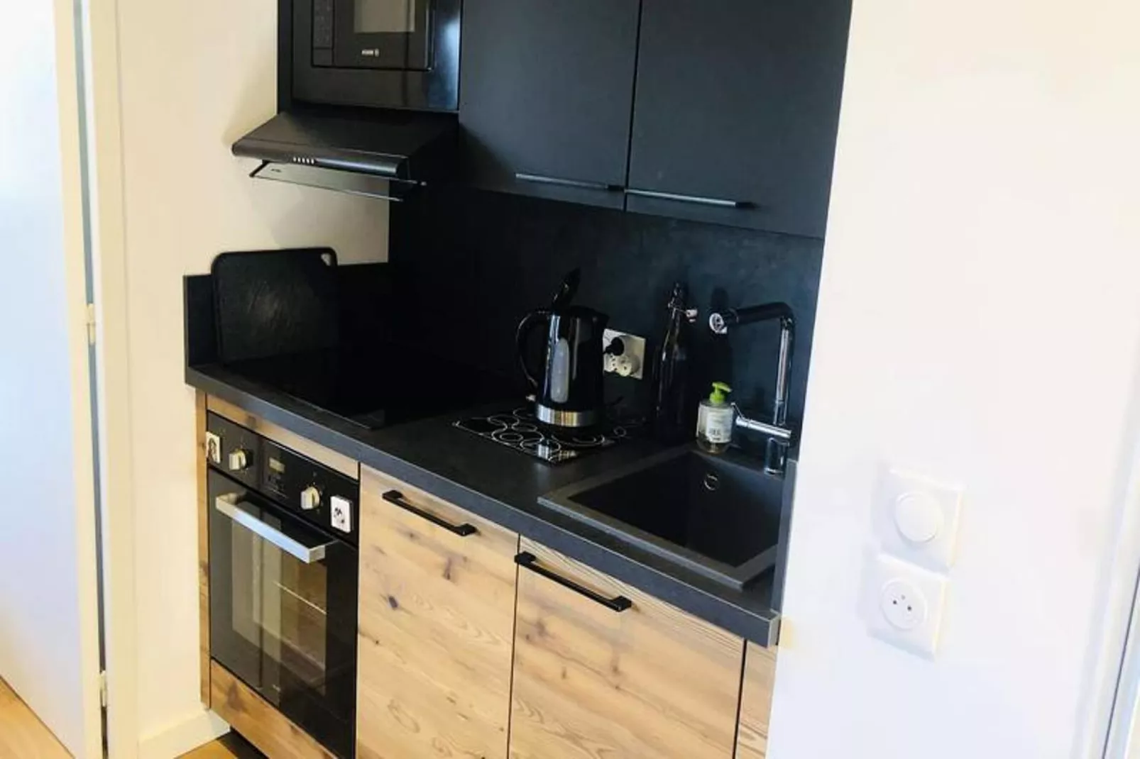 Résidence Camarine-Kitchen