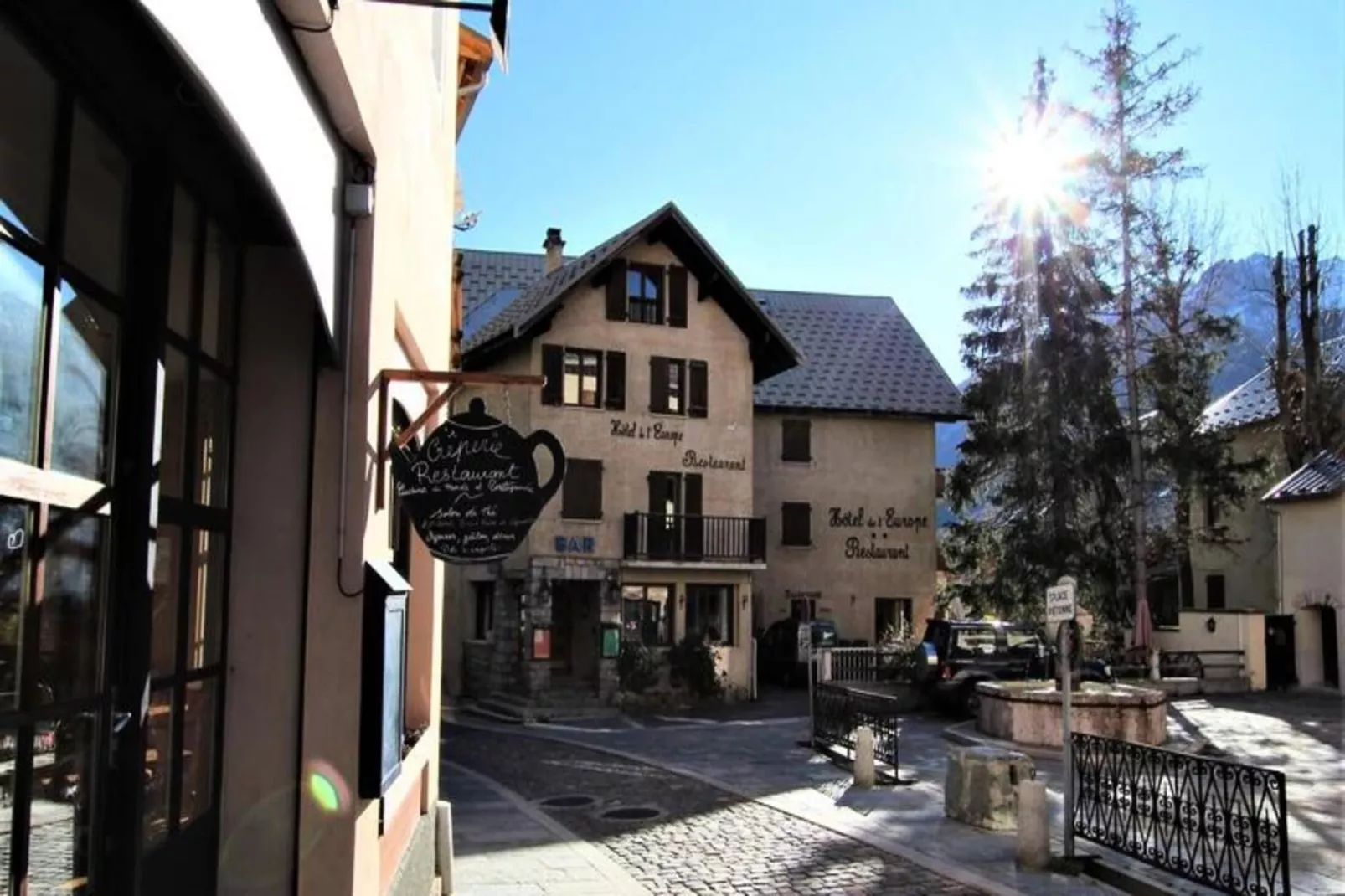 Résidence Aiguille Grive Bat I - Exterior in summer