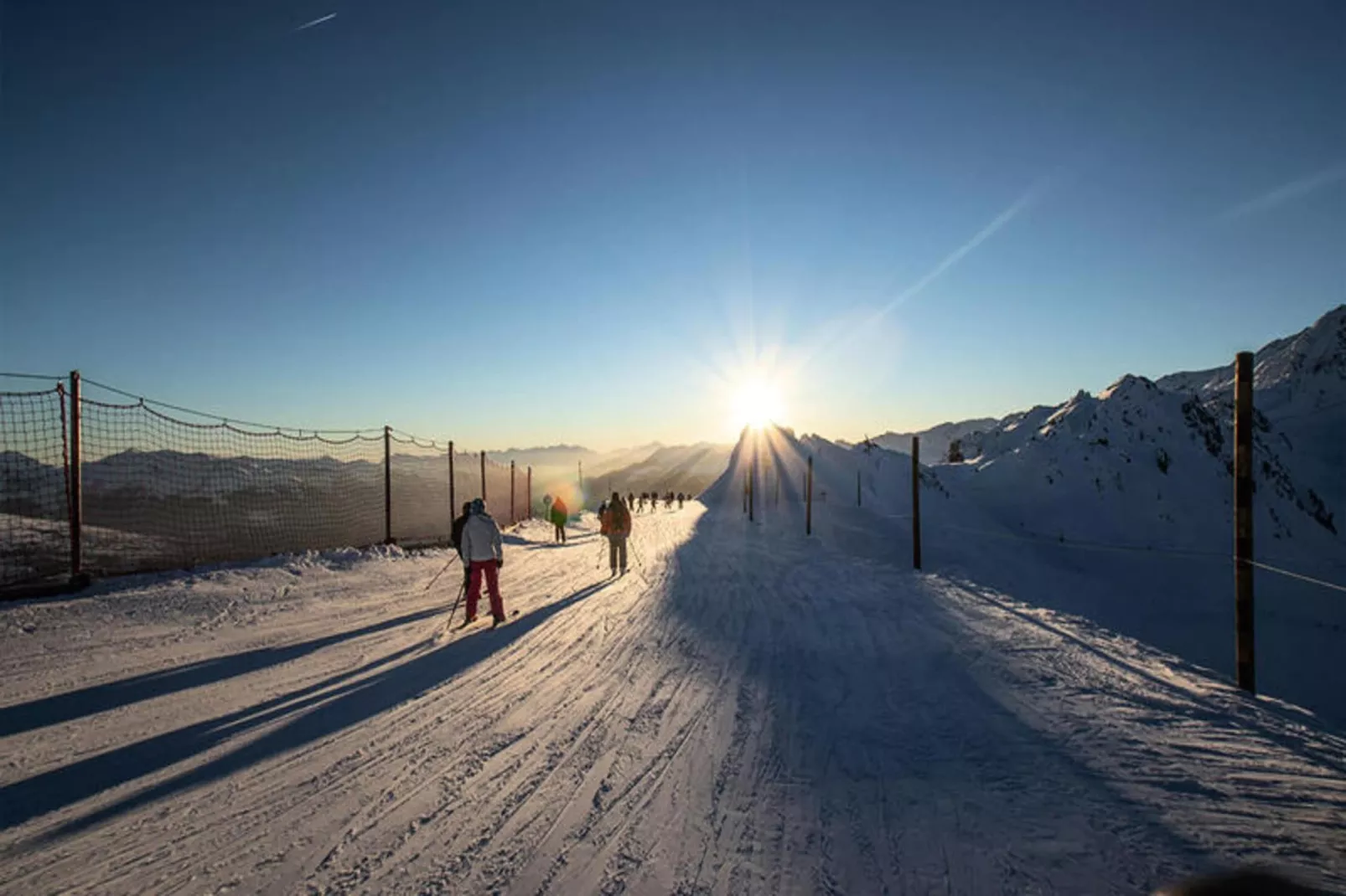 Résidence Miravidi-Exterior in summer