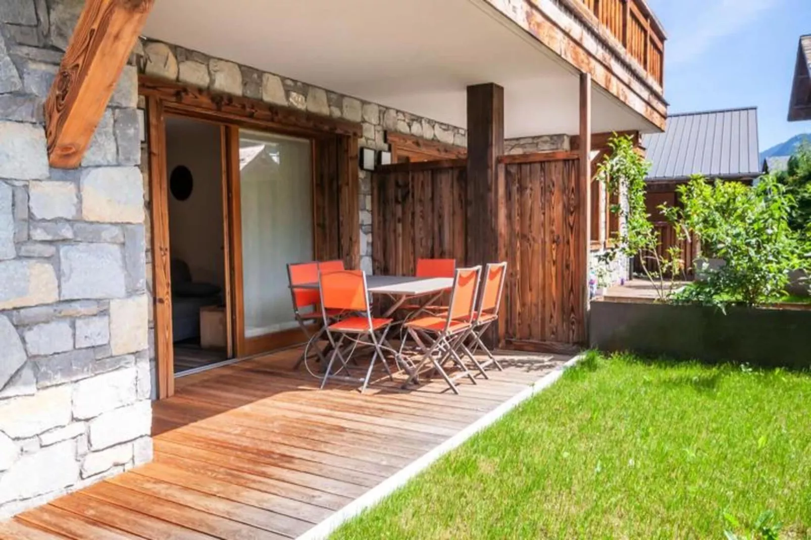 Résidence Le Lapia-Exterior in summer