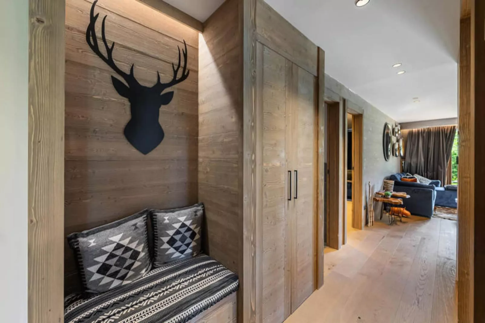 Résidence Stallion D-Exterior in summer