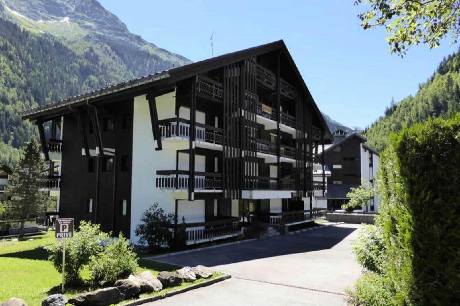 Résidence La Tapia-Exterior in winter