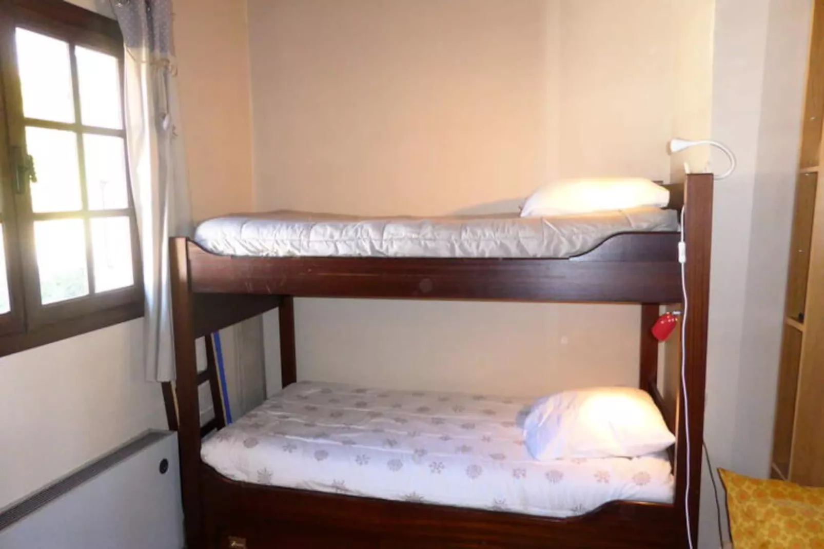 Chalet Santa Claus-Image-tags.