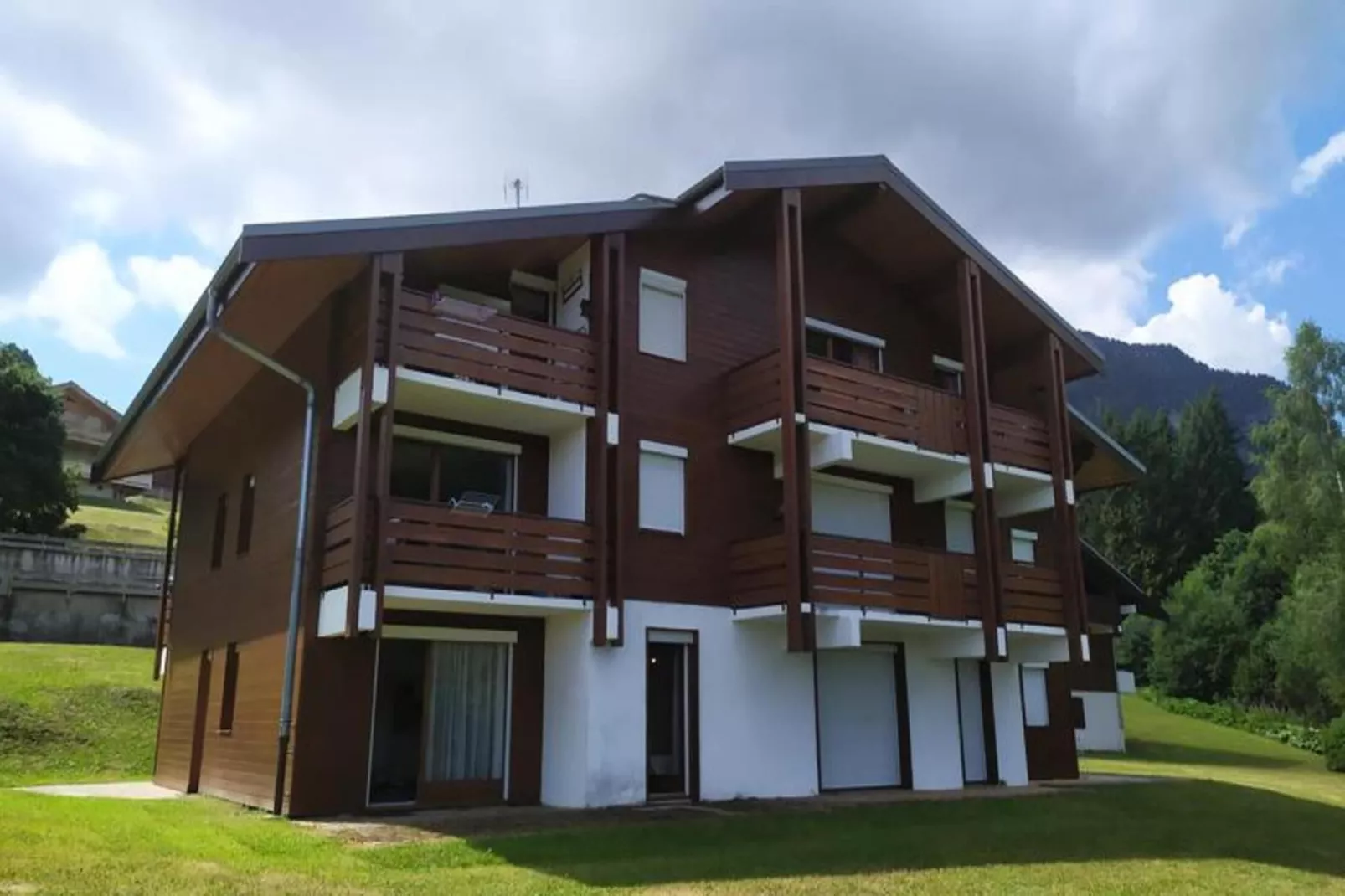 Résidence Le Bois Gentil-Exterior in summer