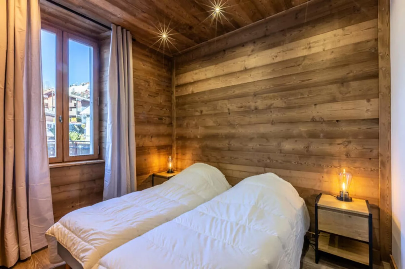 Résidence Altitude-Exterior in summer