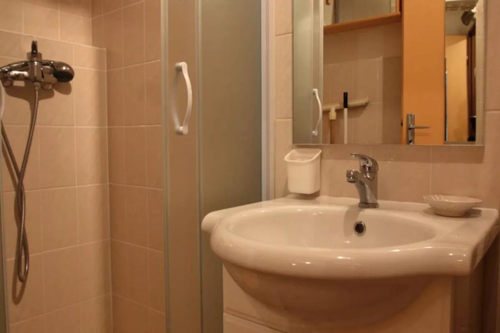 Appartements à Les Carroz-d'Arâches-Image-tags.