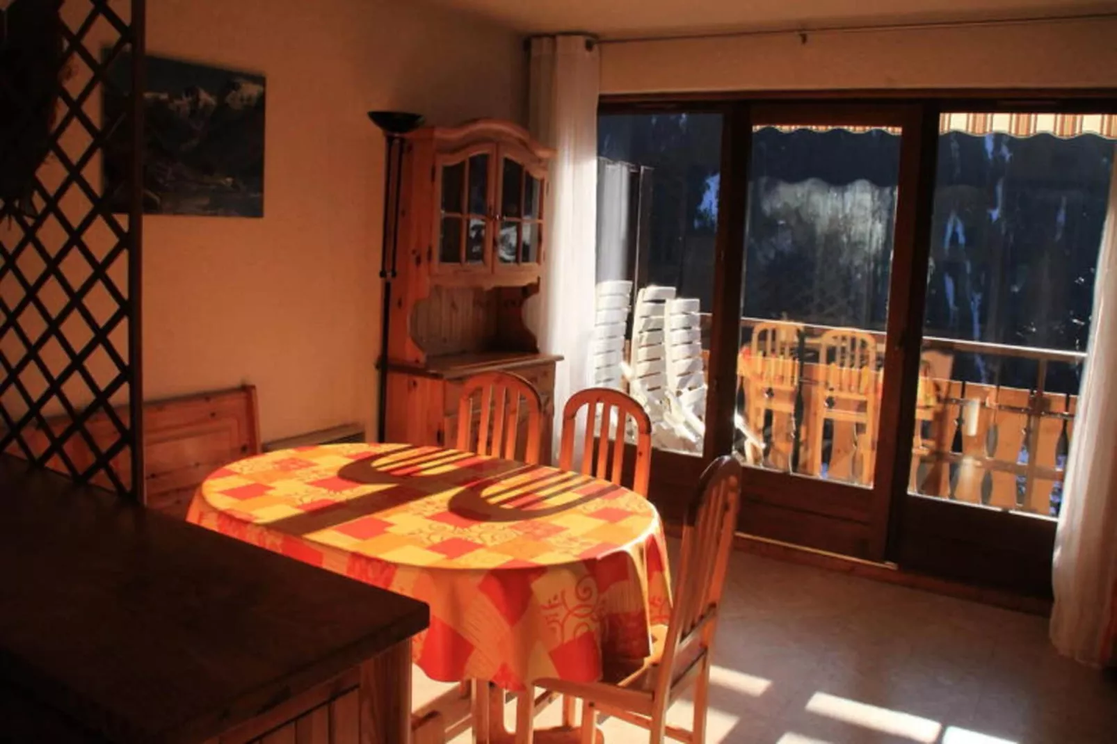 Chalets De Barbessine-Dining room