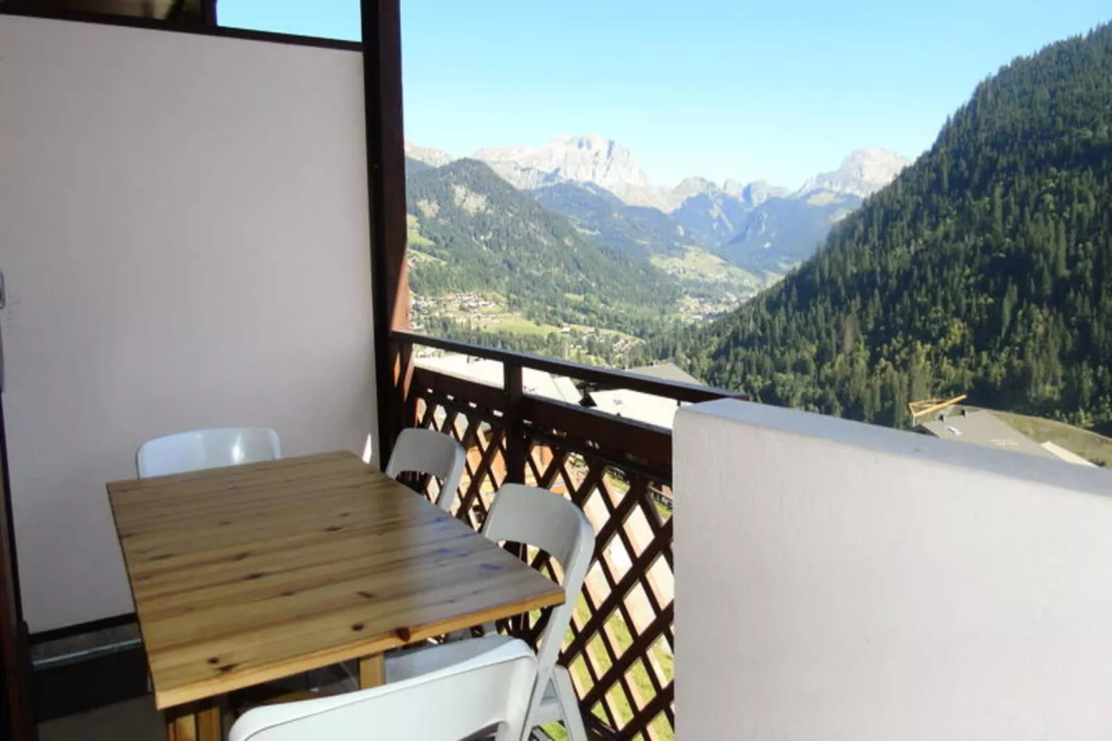 Résidence Sabaudia-Exterior in summer