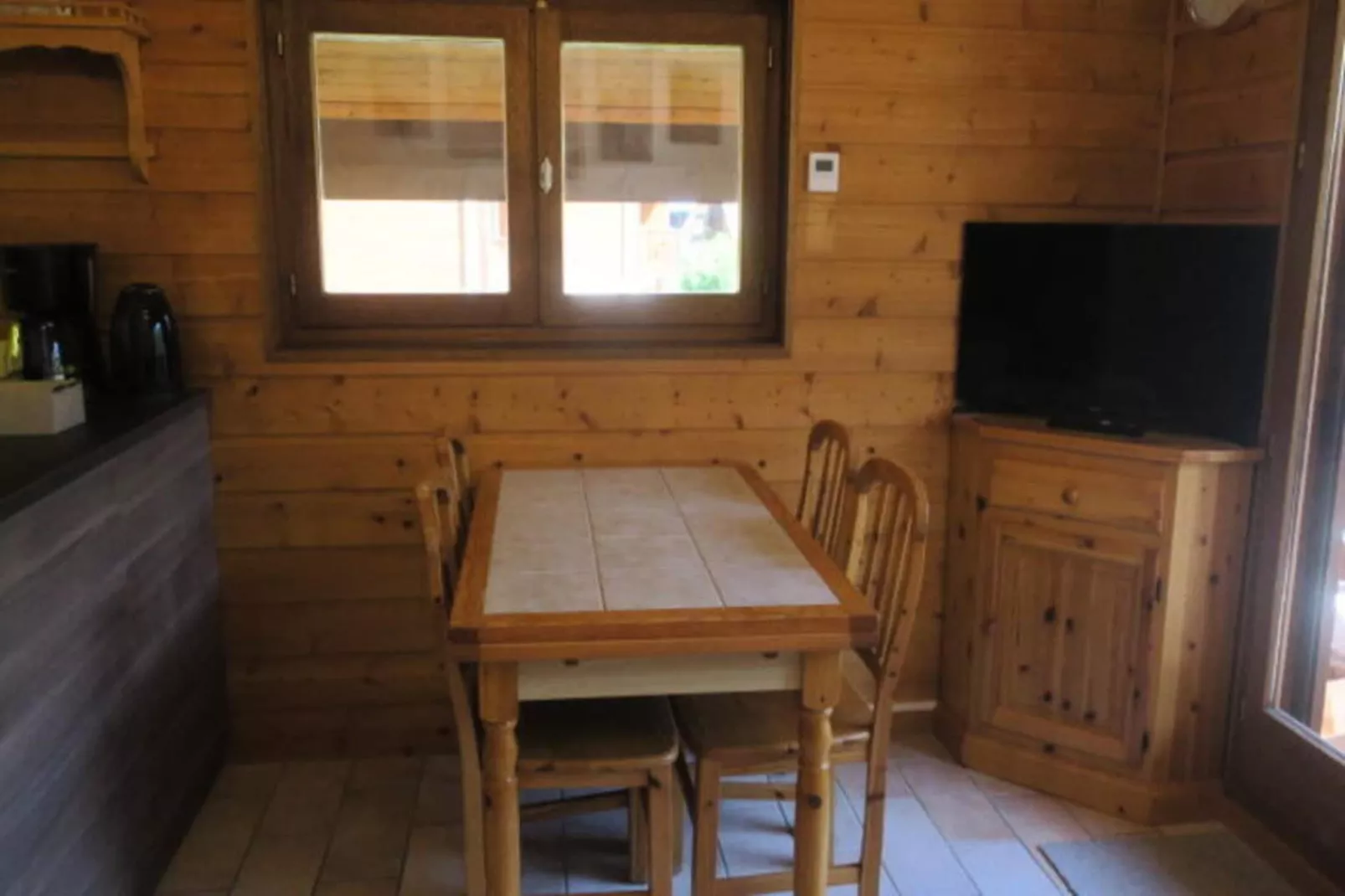 Résidence Les Perthuis-Dining room