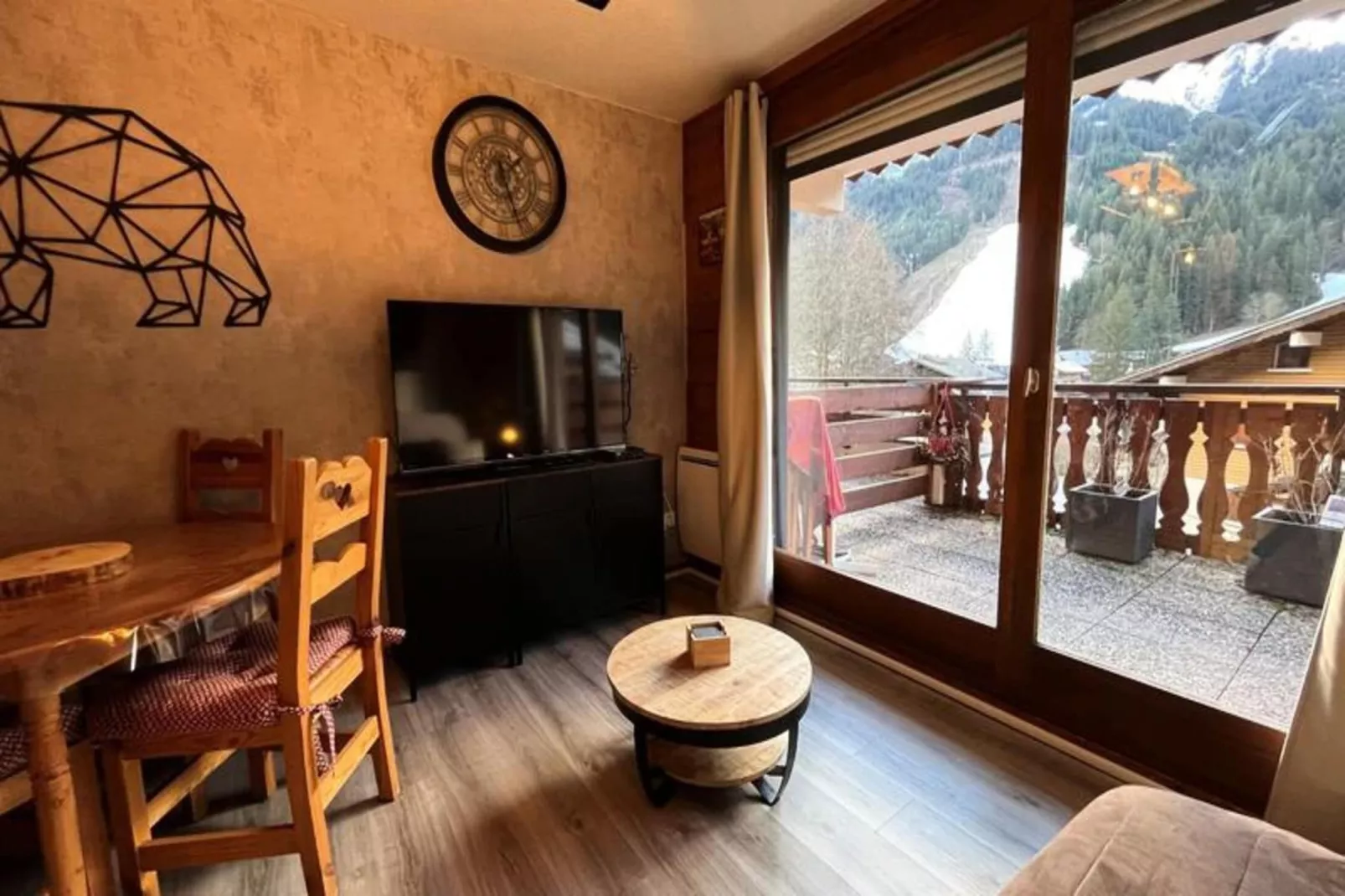 Résidence Les Perthuis-Dining room