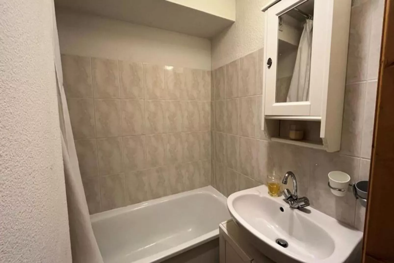 Résidence Les Balcons De Chatel-Bathroom