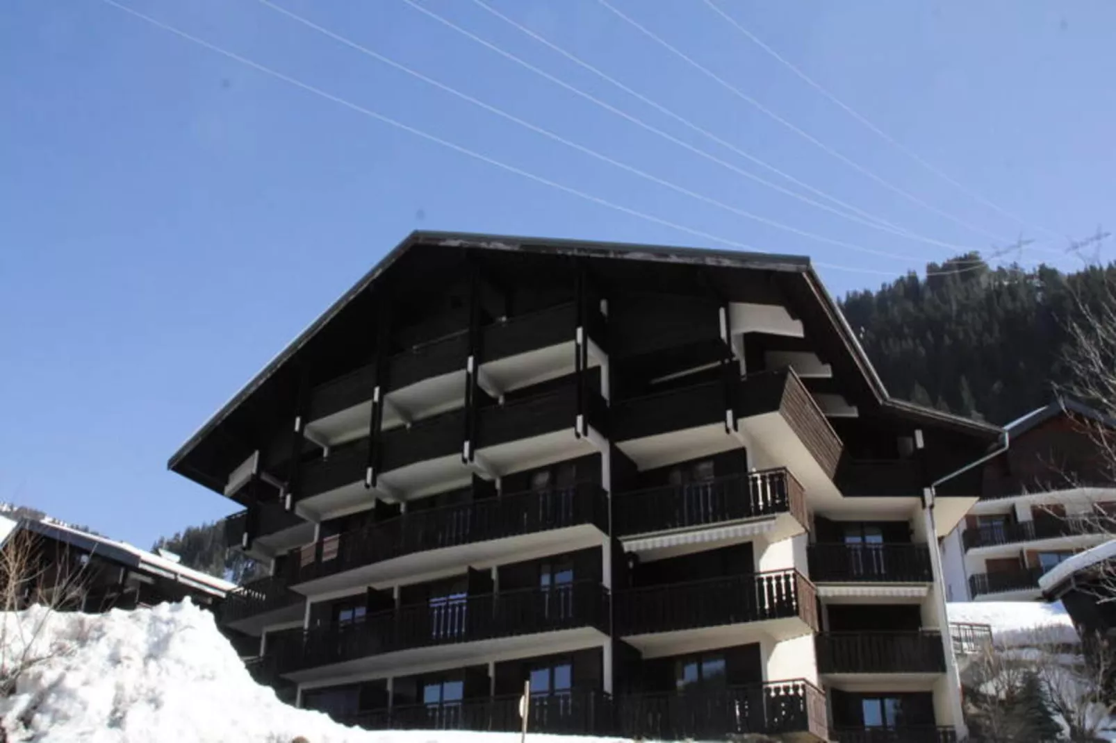 Résidence Le Corinna-Exterior in winter