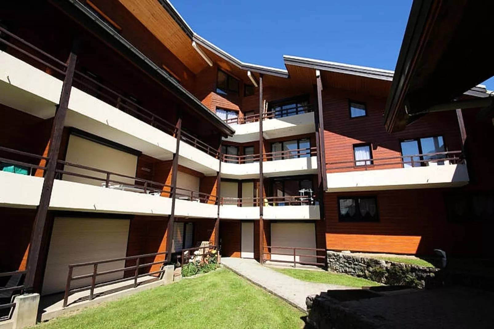 Studio à Saint Jean d'Aulps-Exterior in summer