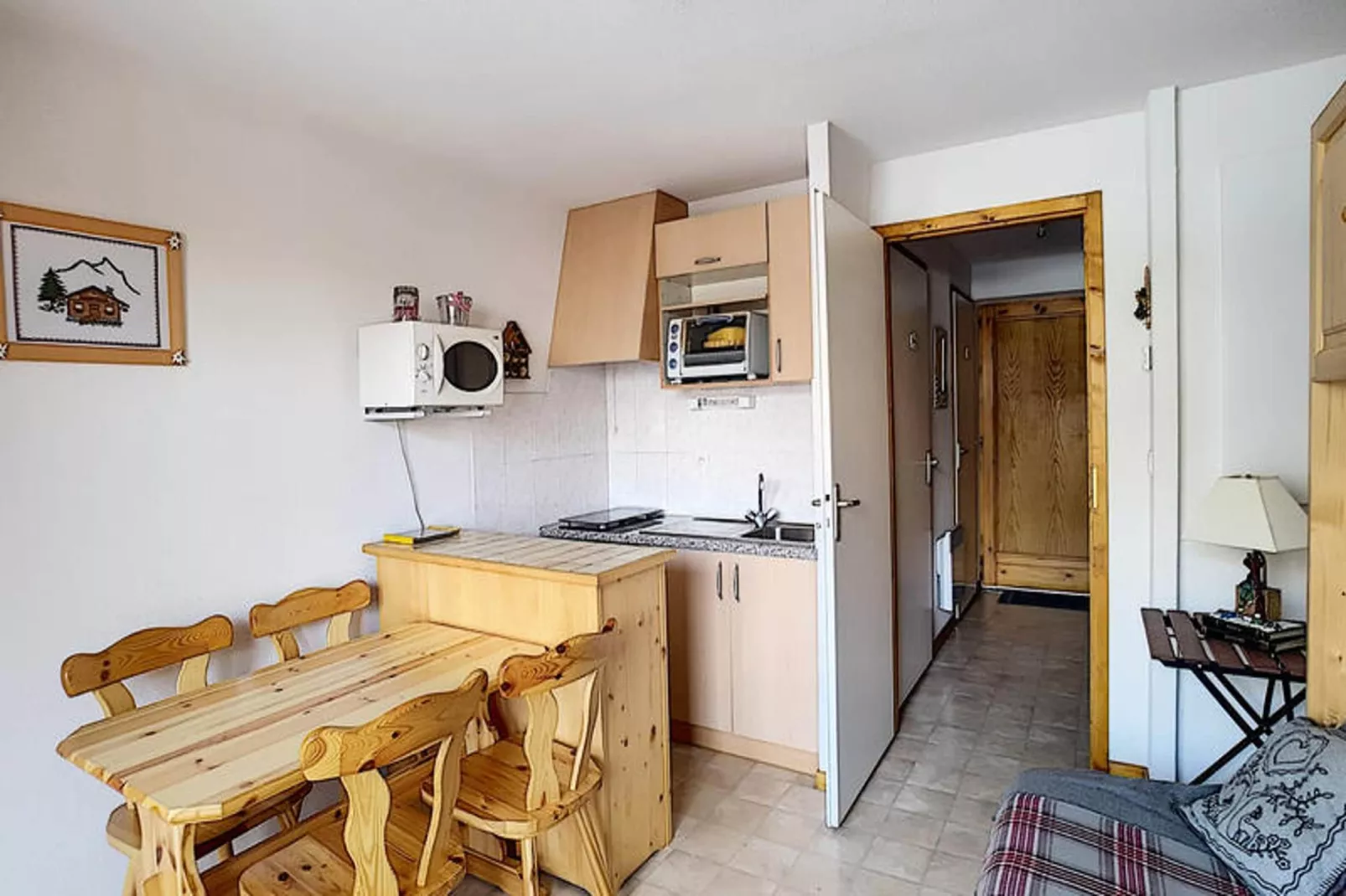 Appartements à Saint Jean d'Aulps-Salle à manger