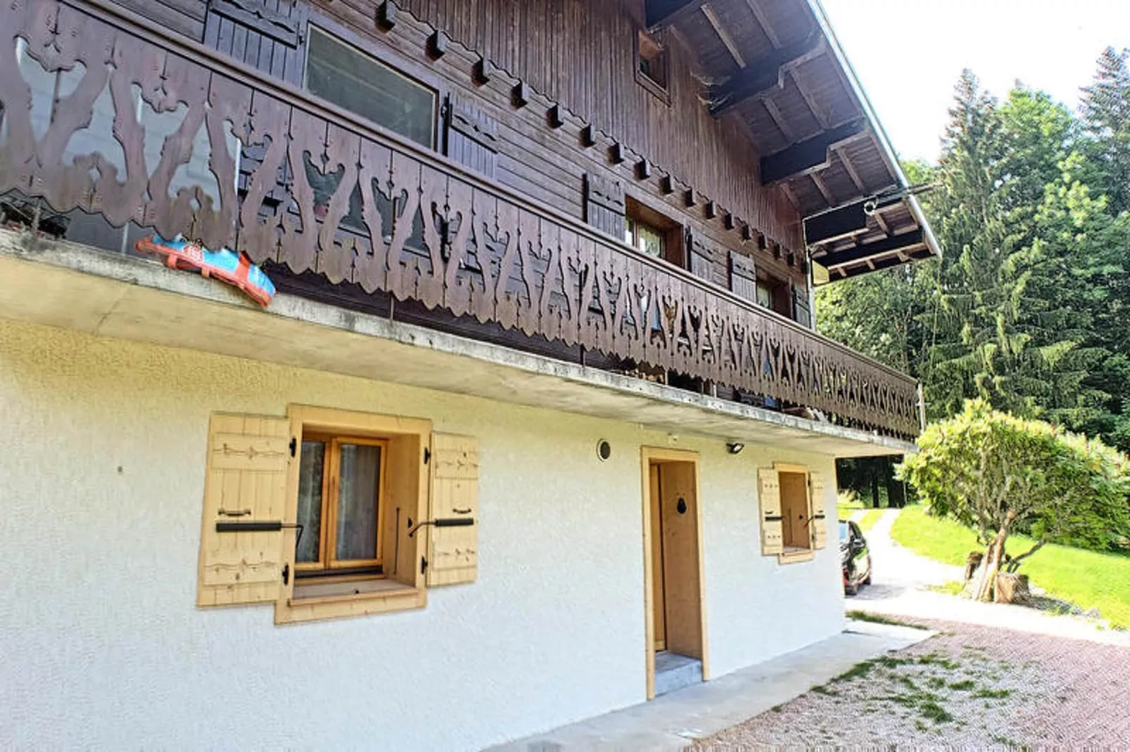Appartements à Saint Jean d'Aulps-Exterior in summer