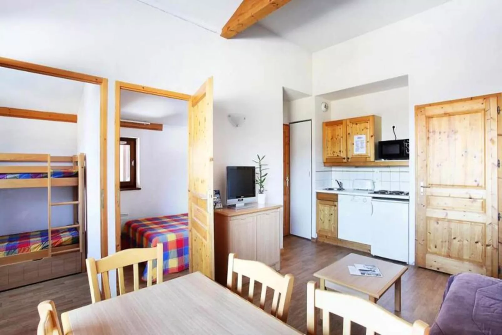 Résidence Odalys Le Buet**-Exterior in summer