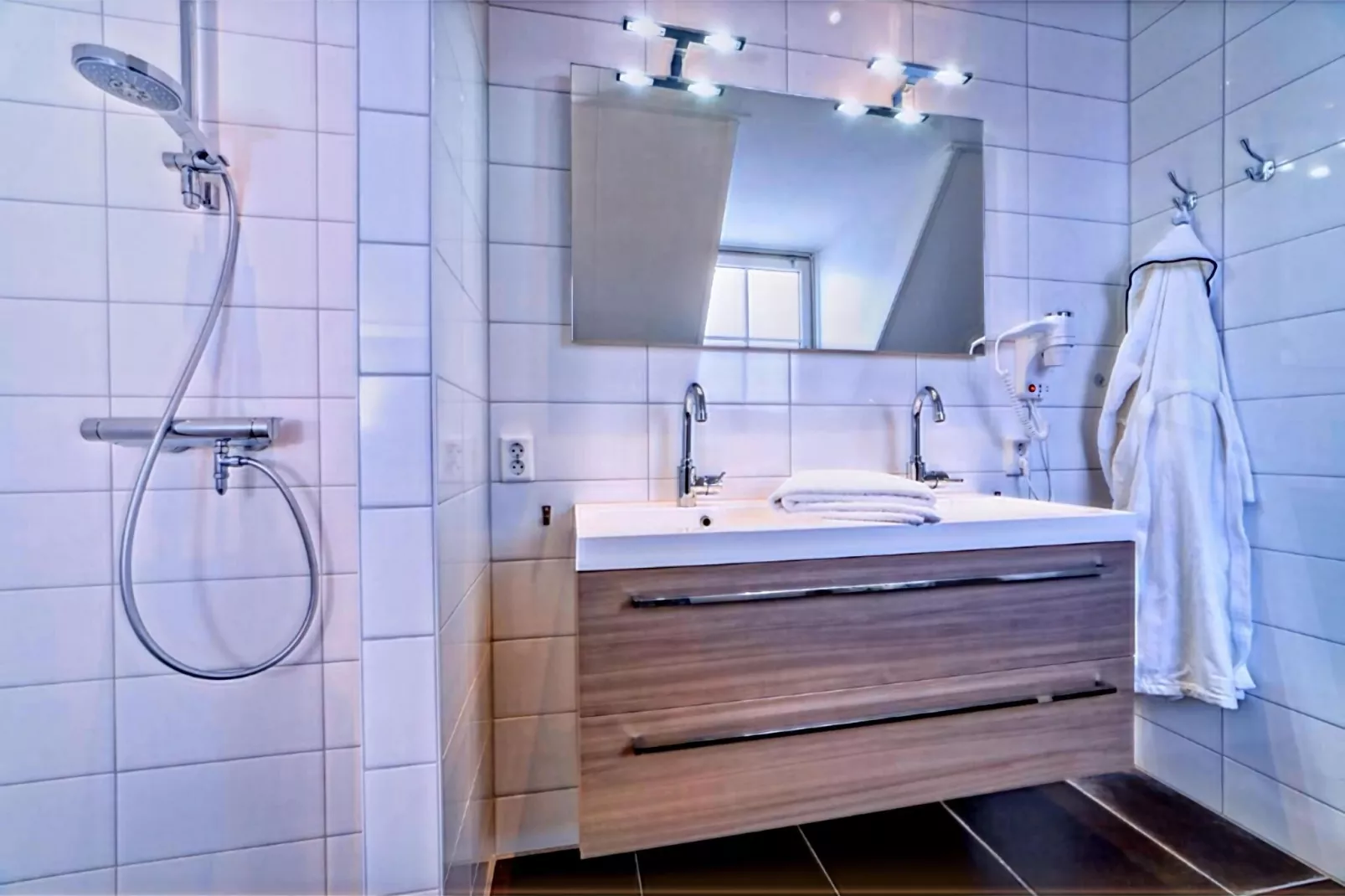 Zeeuwse Pracht Kindervilla-Bathroom