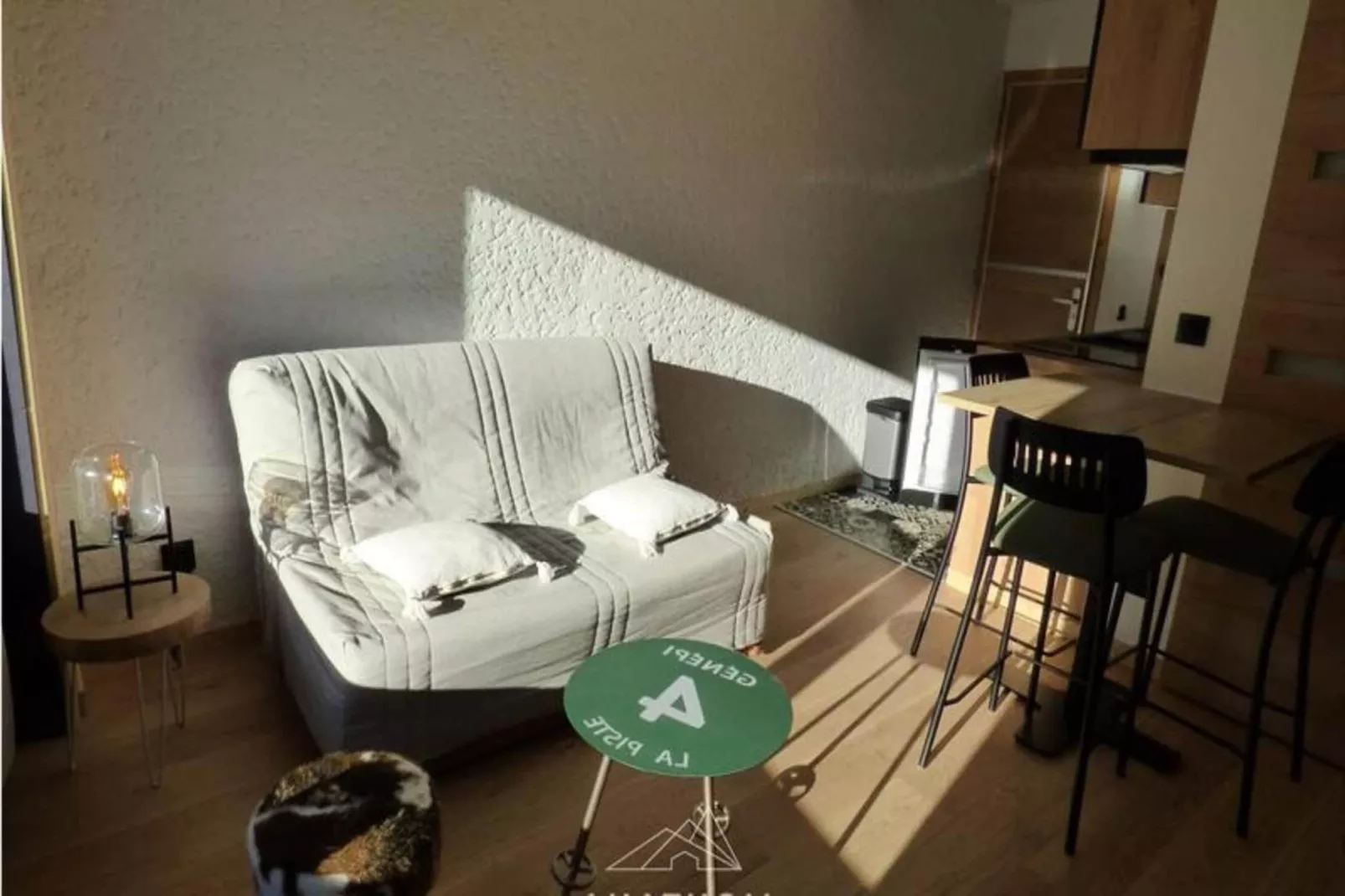 Résidence Eparvi-Living room