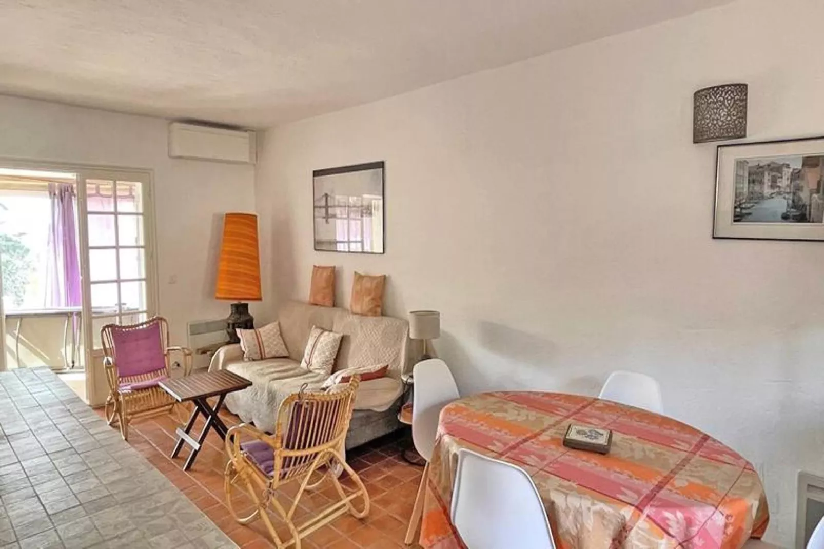 Résidence Pan Cuet-Salle à manger