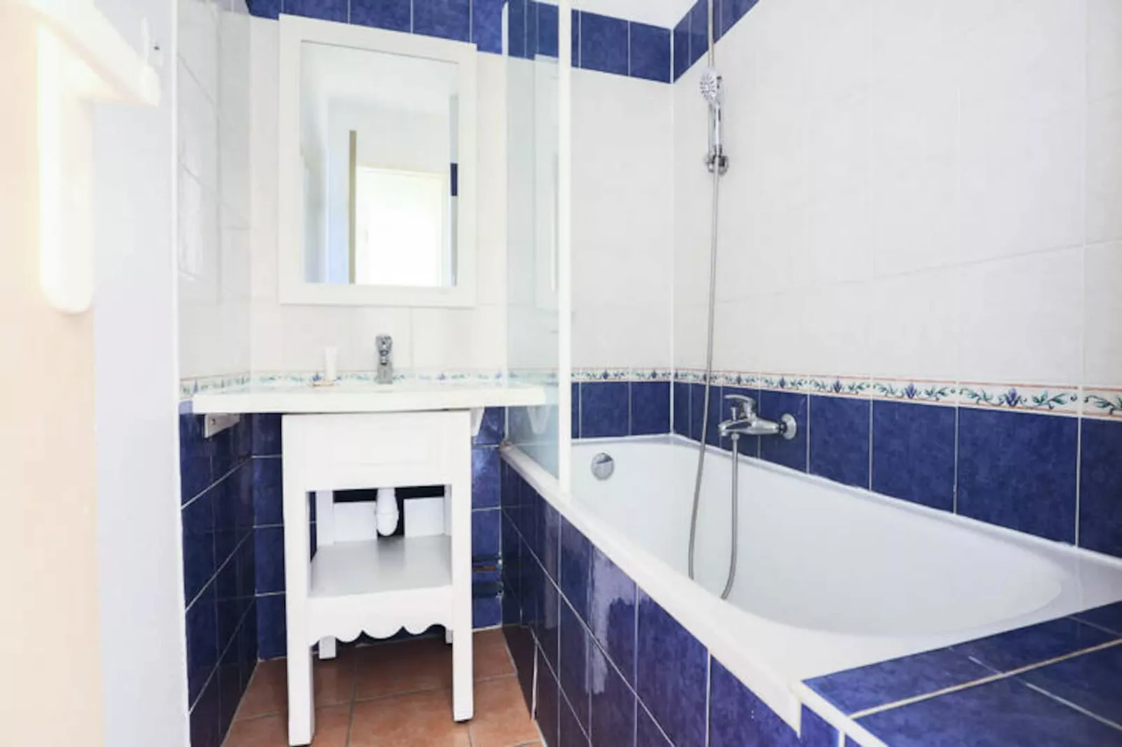 Appartement à Sainte-Maxime avec Piscine-Image-tags.