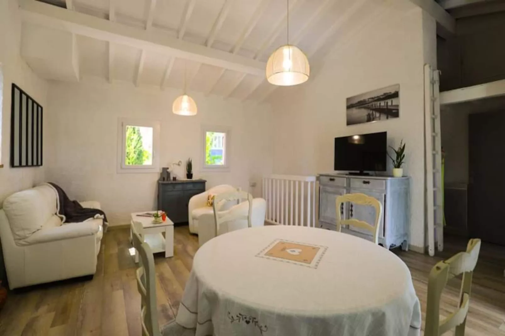 Villa 7 Pers &agrave; 10 Min Des Plages - Centre De Fr&eacute;jus-Image-tags.