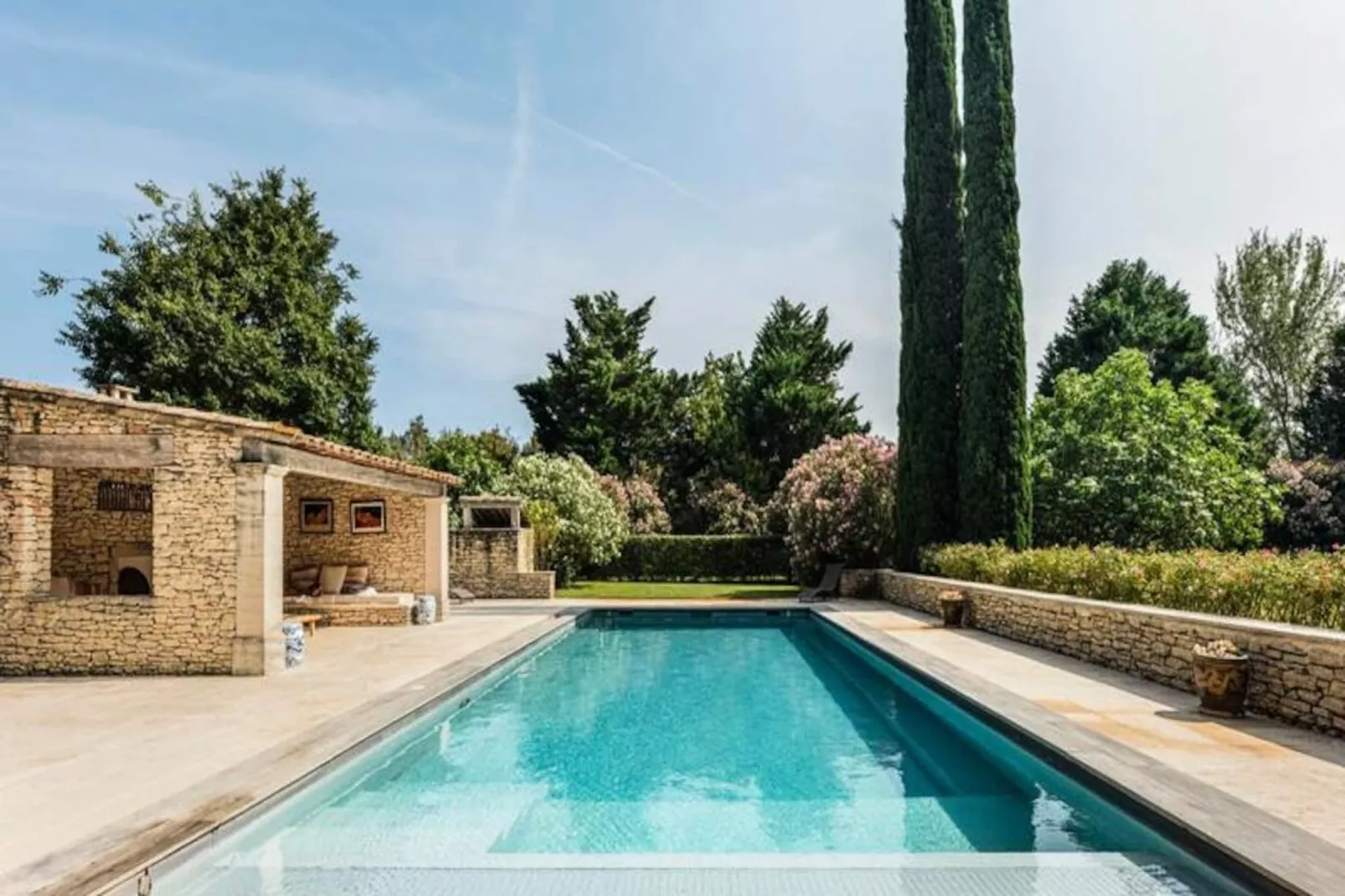 Maison De Famille En Provence-Image-tags.