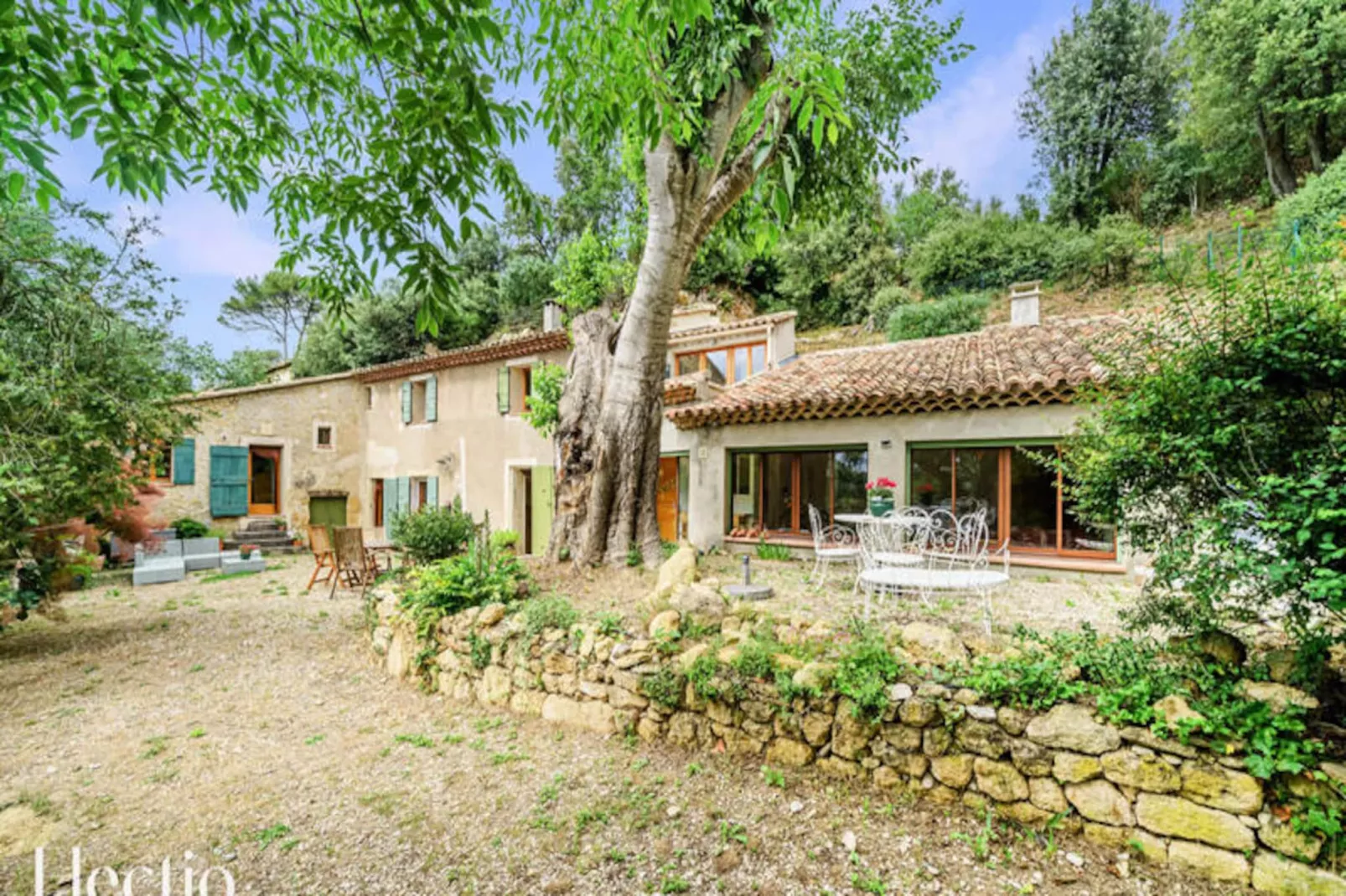 Mas Du Rocher I Piscine, P&eacute;tanque & Chemin&eacute;e-Image-tags.