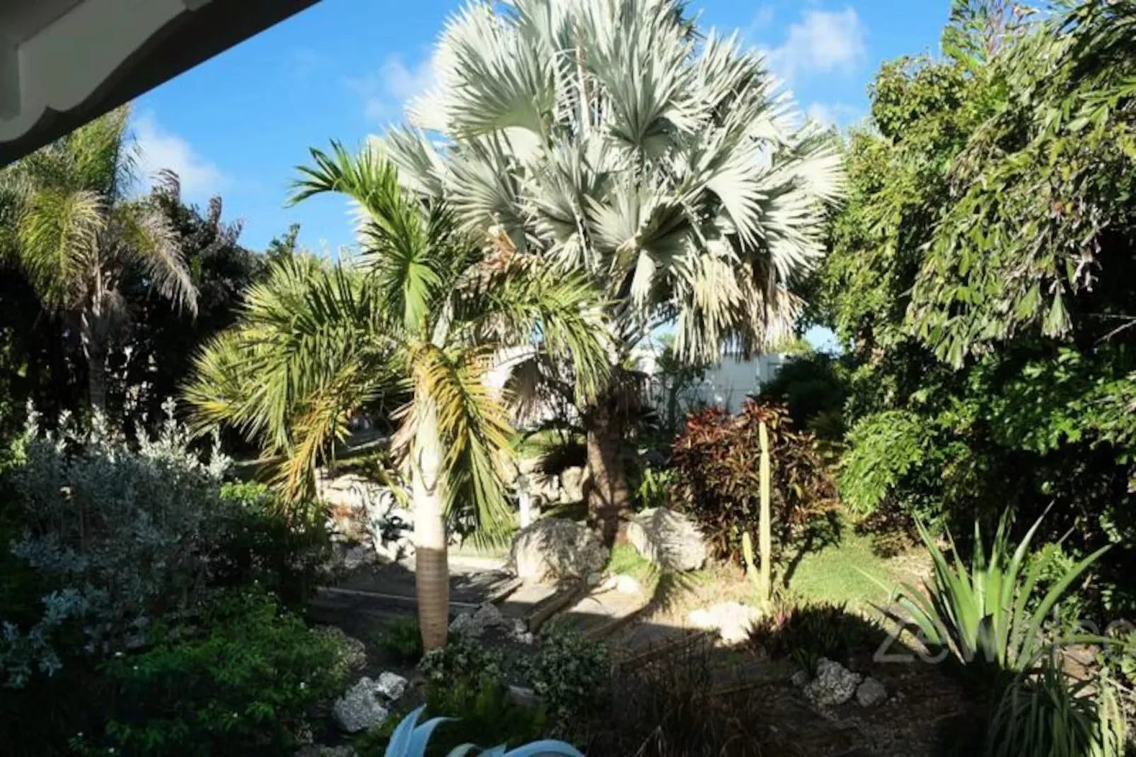 Villa Sea Side-Image-tags.