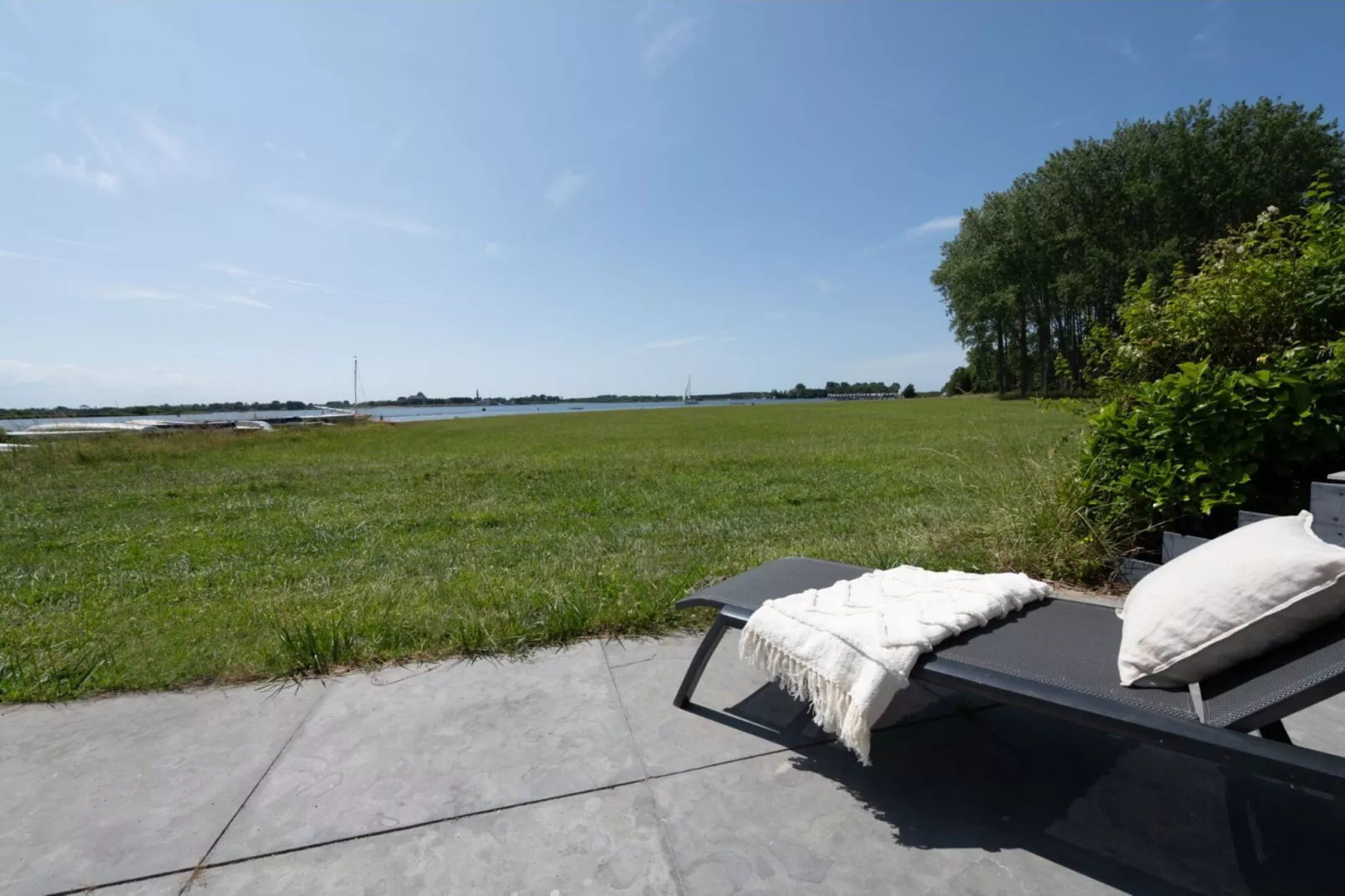 Havenweg 8-View in summer